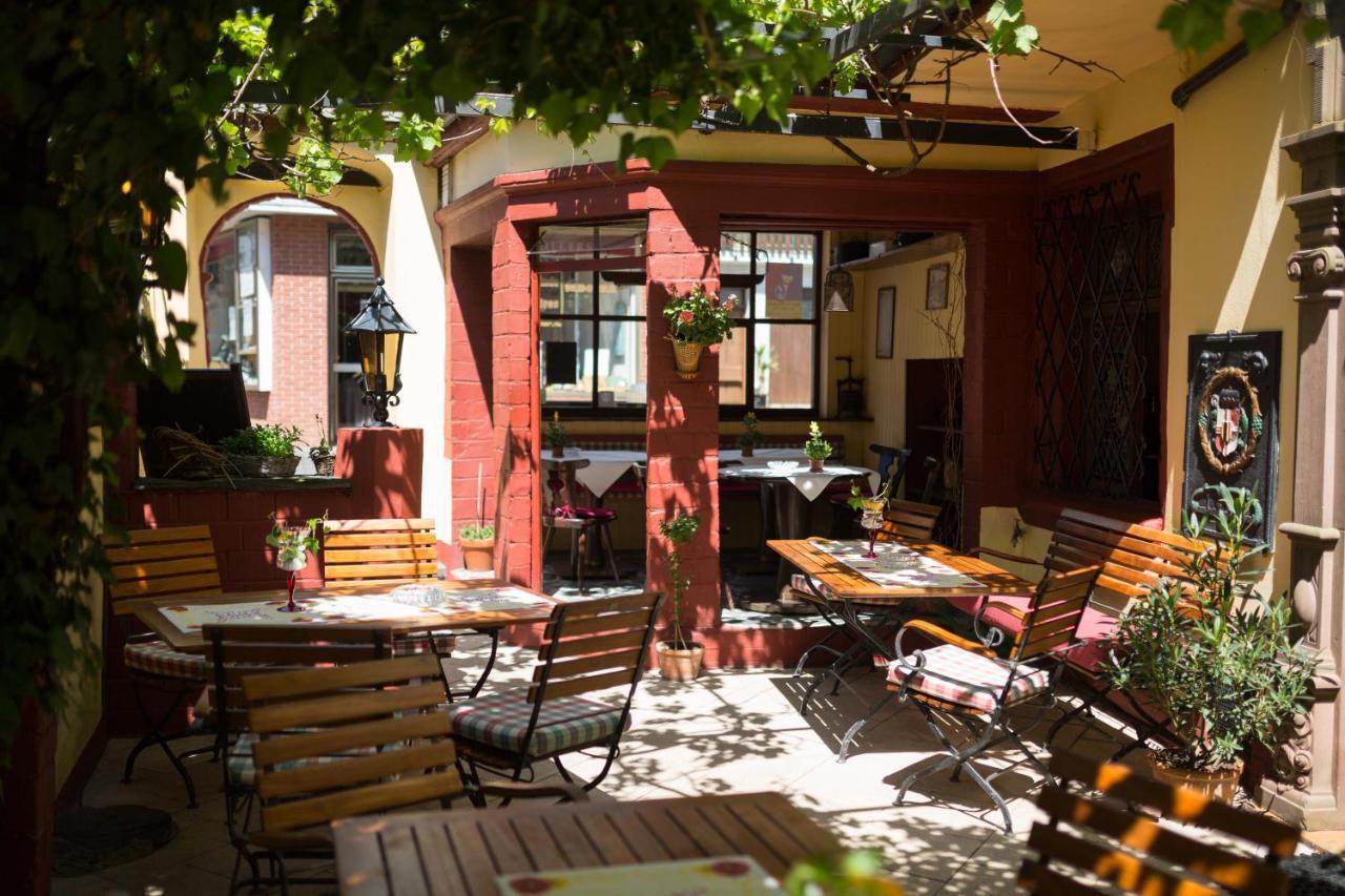 Hotel Reichsschenke Zum Ritter Gotz "Garni" Kröv Exterior foto