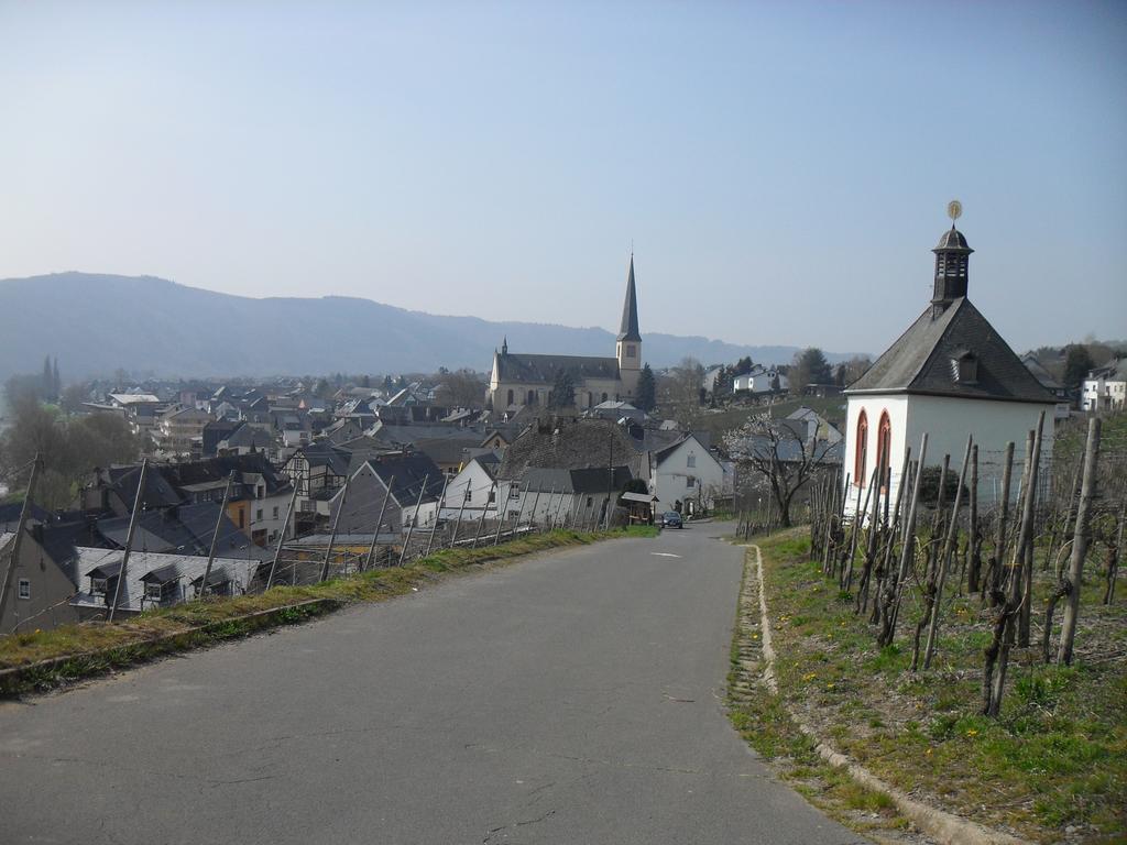 Hotel Reichsschenke Zum Ritter Gotz "Garni" Kröv Exterior foto