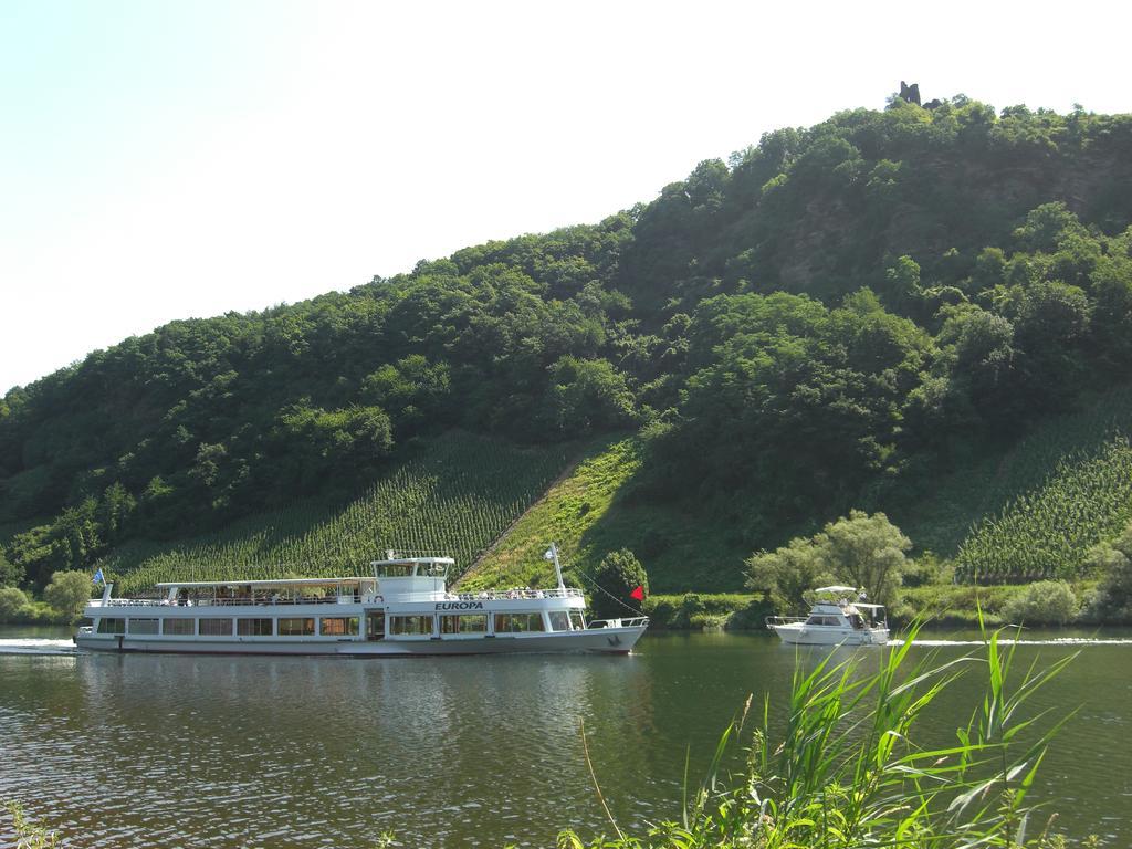Hotel Reichsschenke Zum Ritter Gotz "Garni" Kröv Exterior foto