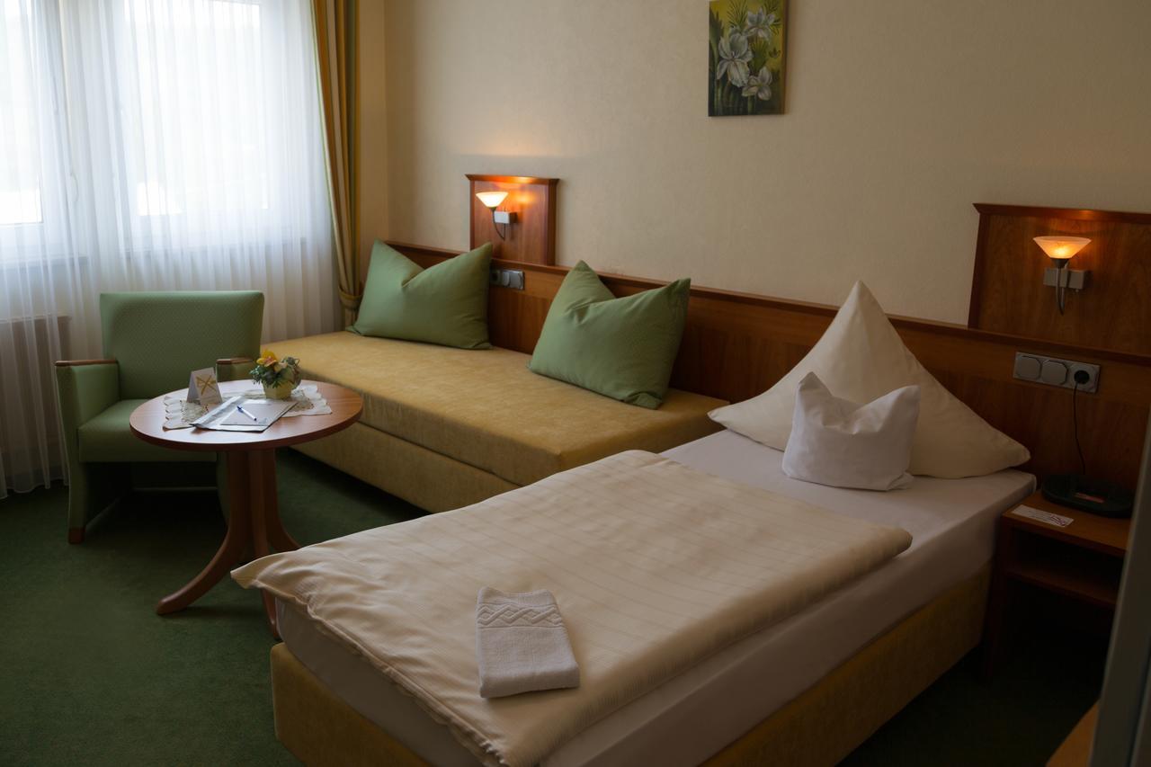 Hotel Reichsschenke Zum Ritter Gotz "Garni" Kröv Exterior foto